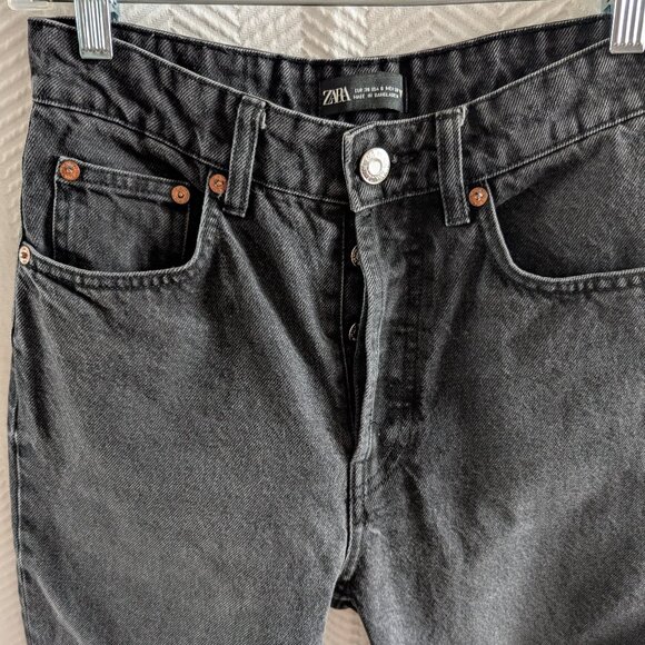 Zara Women's Black Wash High Rise Straight Leg Crop Jeans Raw Hem Size 6, 28" - Picture 2 of 9